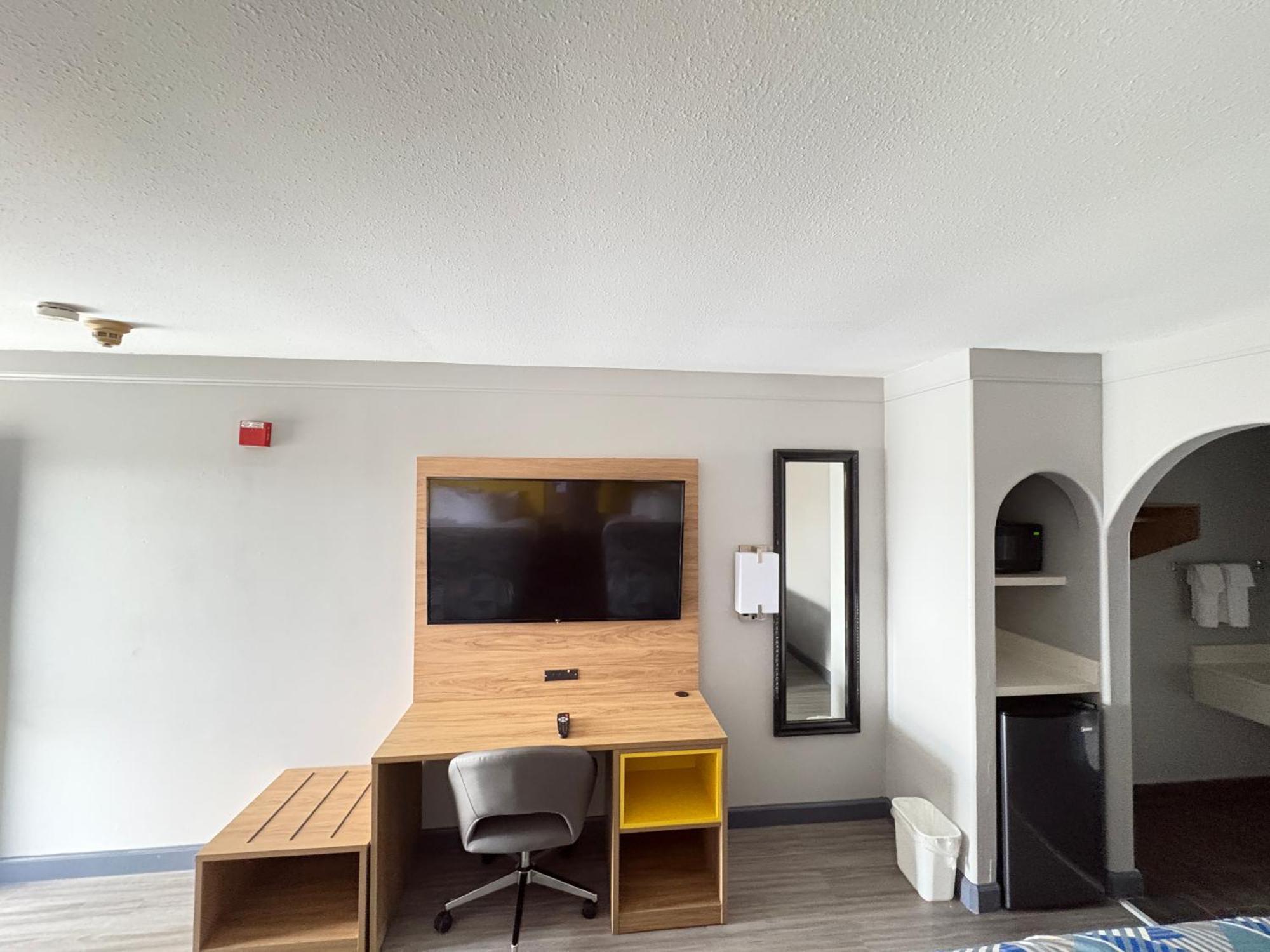 Days Inn By Wyndham Gonzales Buitenkant foto