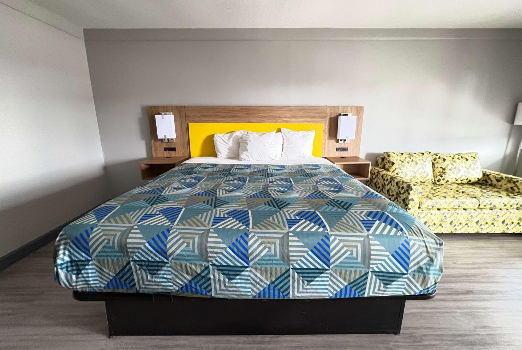 Days Inn By Wyndham Gonzales Buitenkant foto