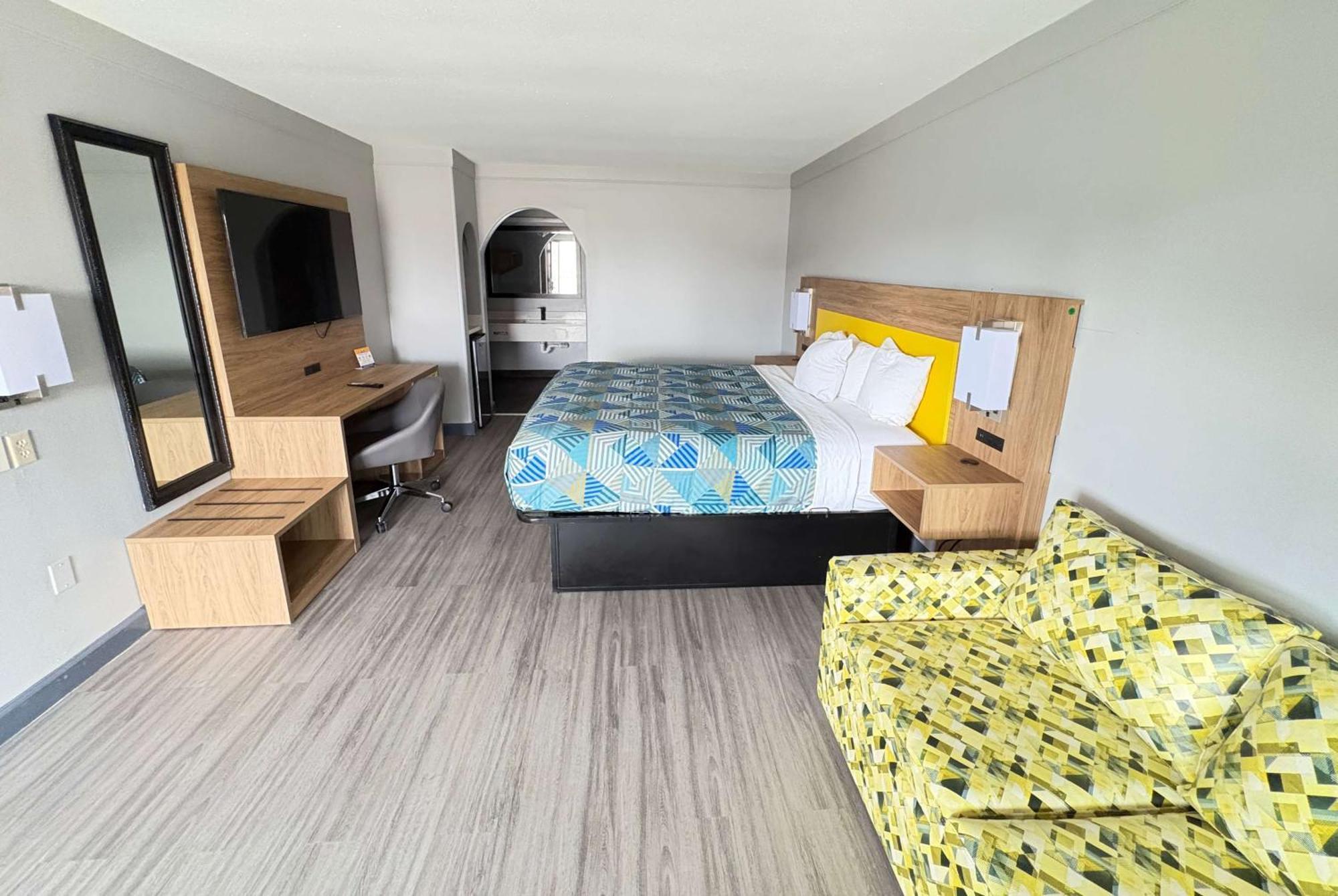 Days Inn By Wyndham Gonzales Buitenkant foto
